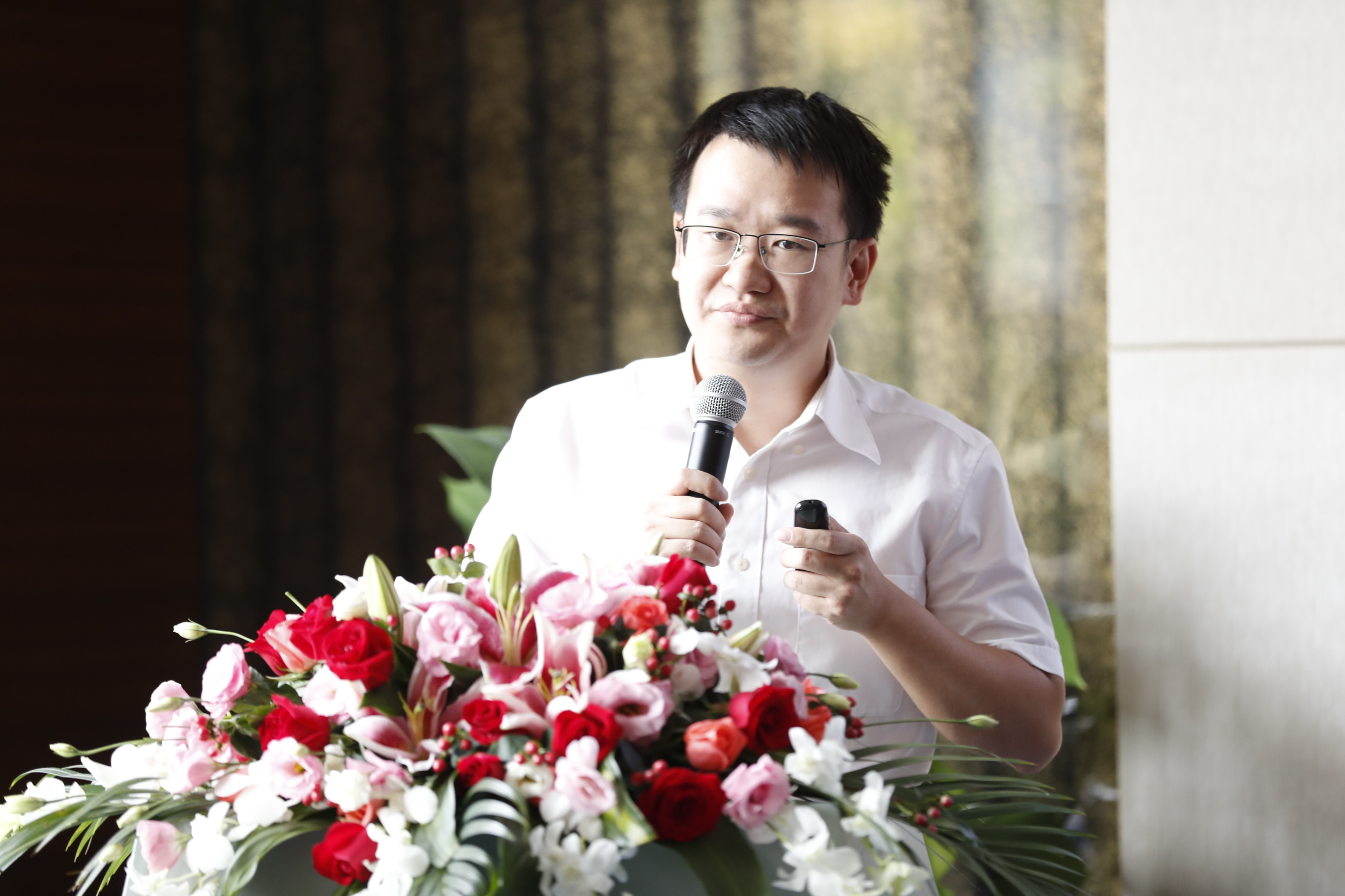 李云辉所长深圳市西部公共汽车有限公司徐济勇副总经理面对面"碰撞"20